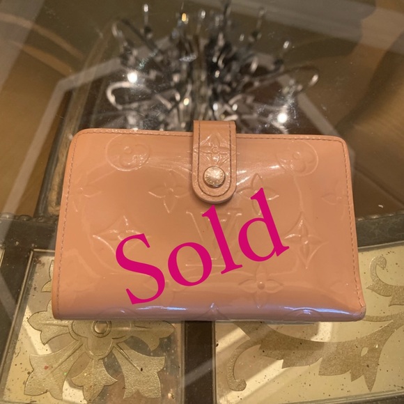 Louis Vuitton Handbags - Louis Vuitton Rose Flor Vernis Wallet